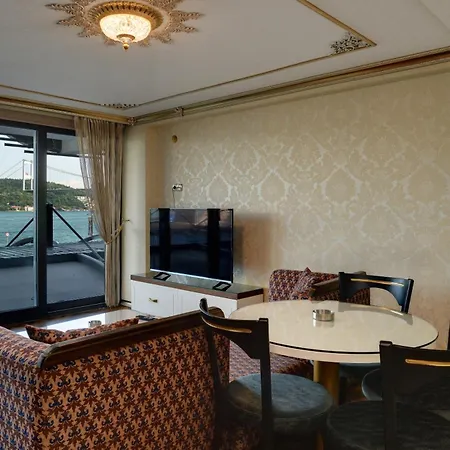Emirganli Hotel *